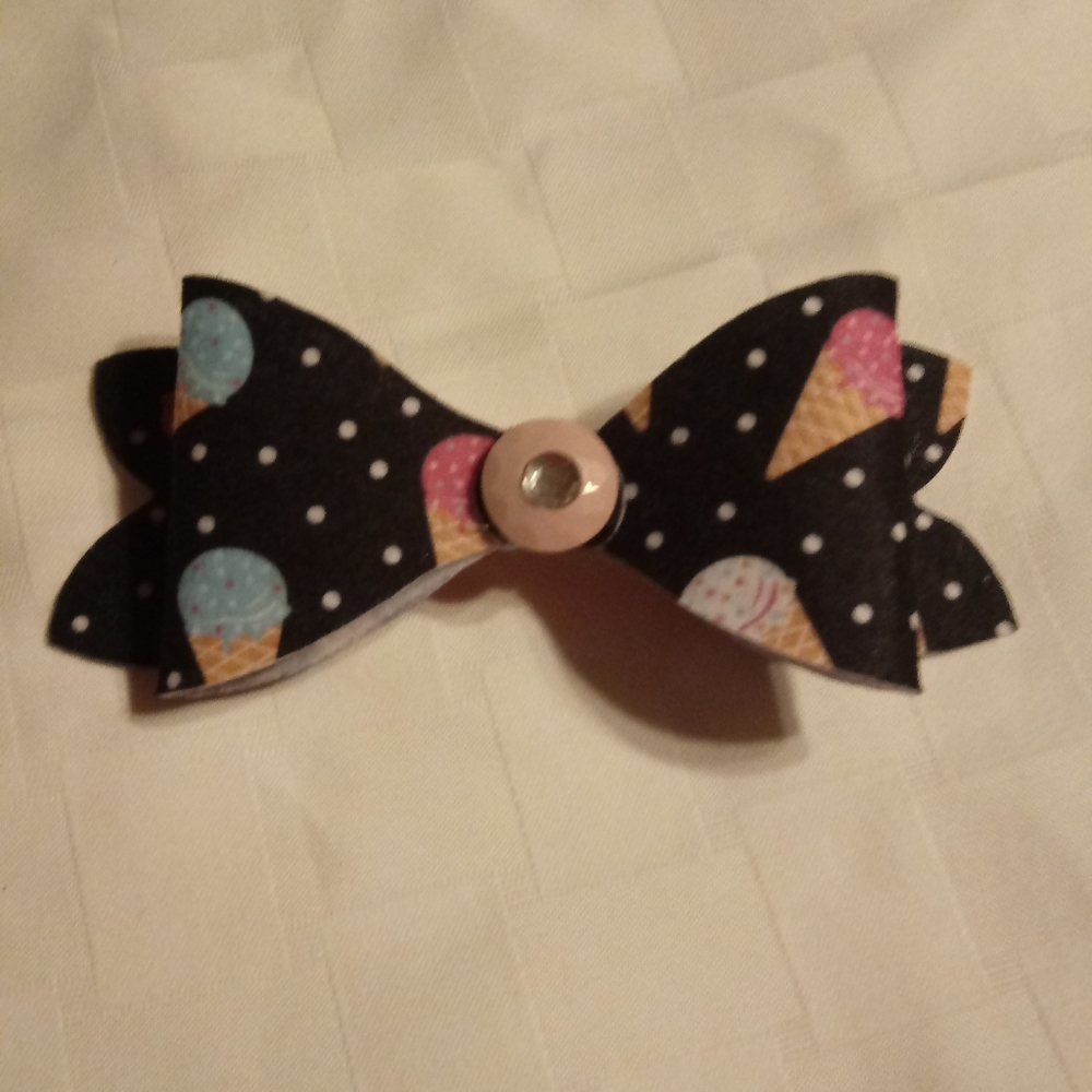 Adorable hair bow